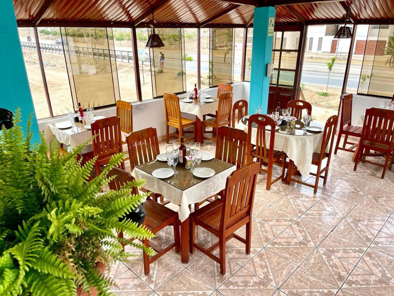 Hostal Ocean Pacifico Пунта-Негра Экстерьер фото